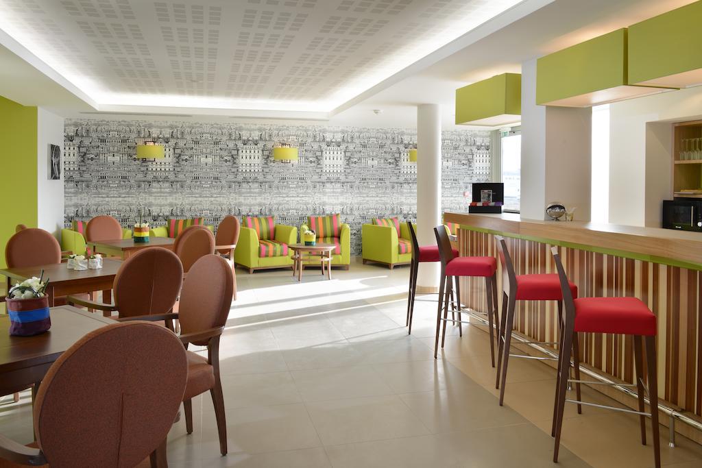 Domitys Le Parc De Saint-cloud Aparthotel Cambrai